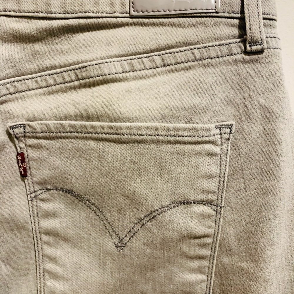 Levi’s High Rise Skinny Jeans (Grey)